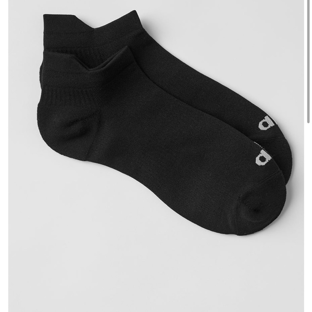NWT ALO Yoga Black socks